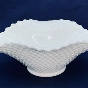 Vintage Large Milk Glass Basket Weave Diamond Pattern Serving Bowl Scalloped Rim